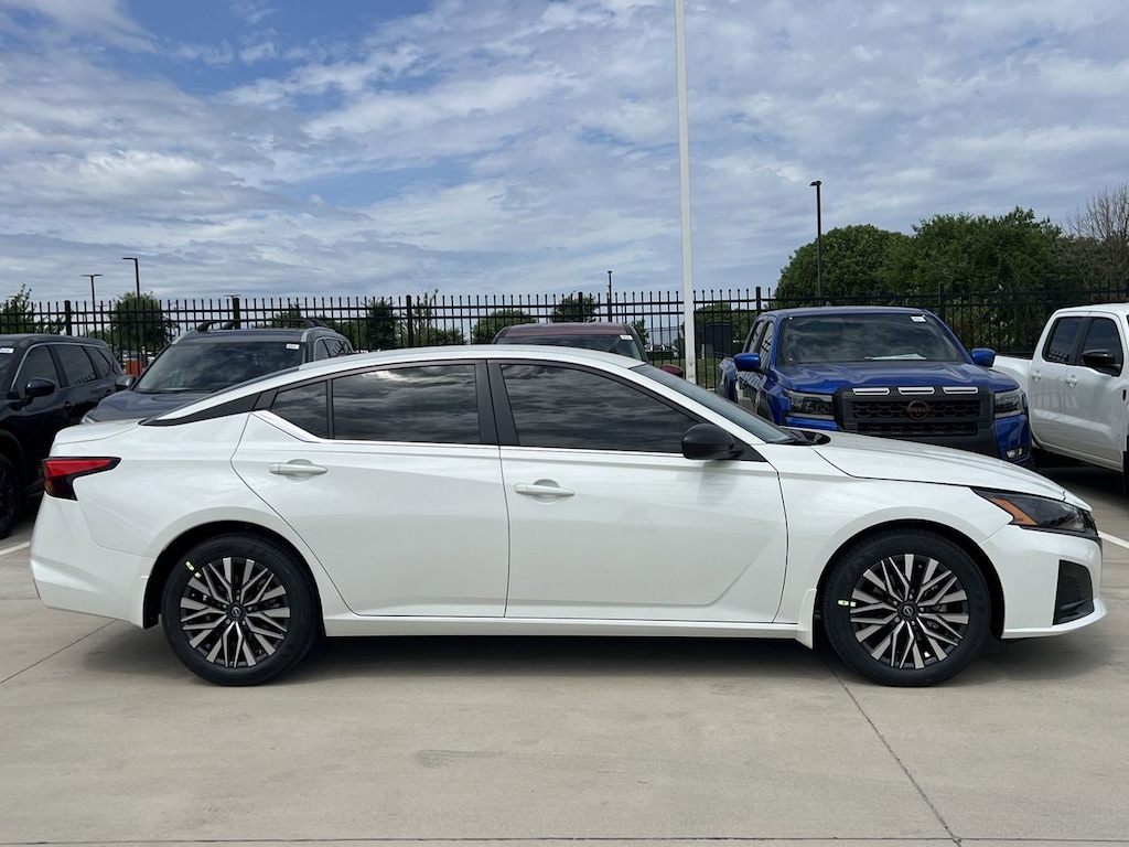 New 2026 Nissan Altima SV Sedan
