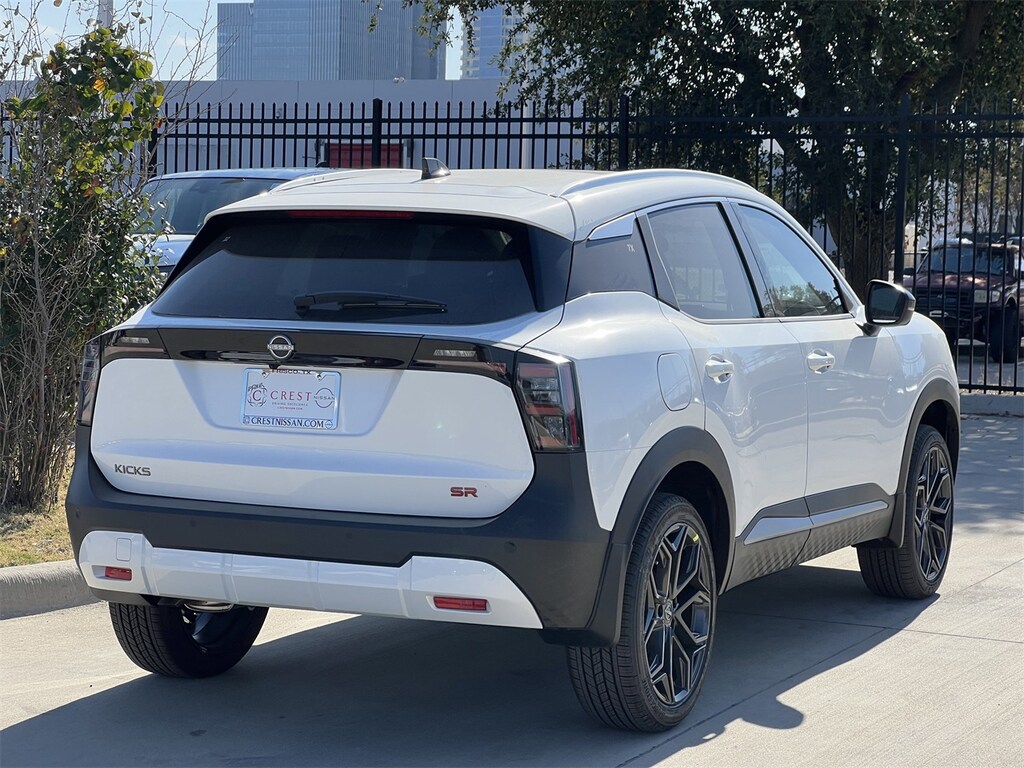 New 2026 Nissan Kicks SR SUV