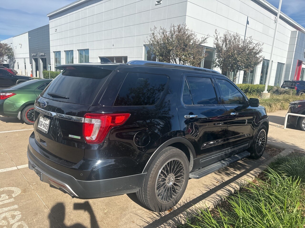 2017 Ford Explorer Limited photo 4