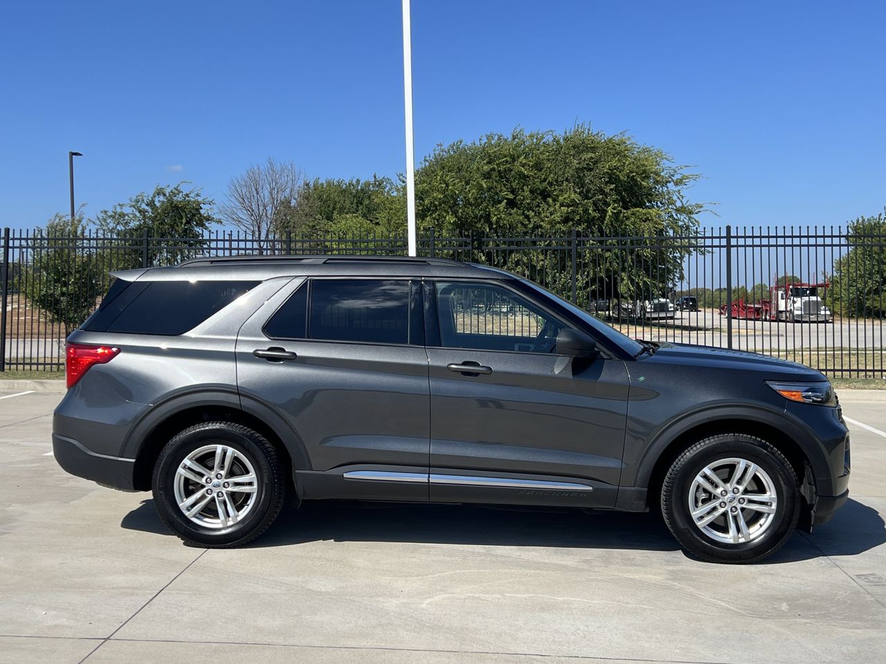 2020 Ford Explorer 4