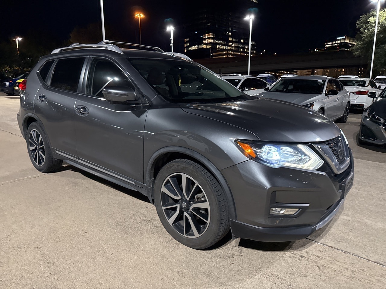 2018 Nissan Rogue SL's photo