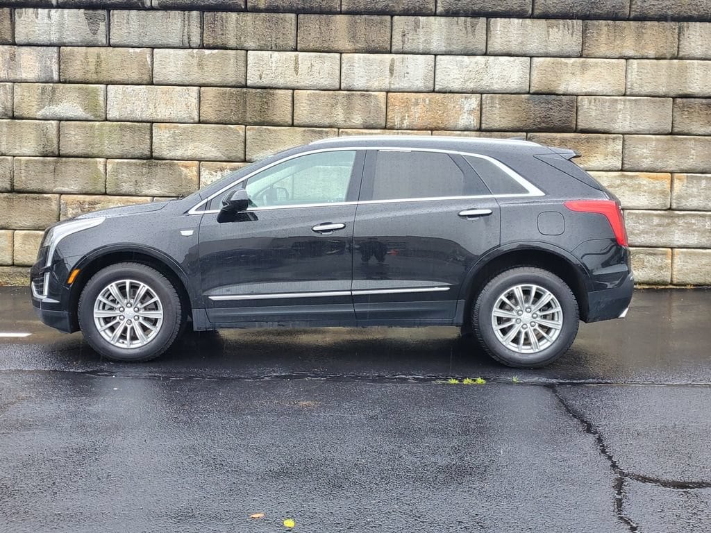 Used 2017 Cadillac XT5 Luxury with VIN 1GYKNDRS1HZ316367 for sale in Rochester, MI