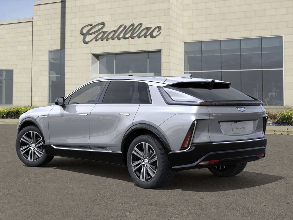 2025 Cadillac Lyriq Luxury photo 2
