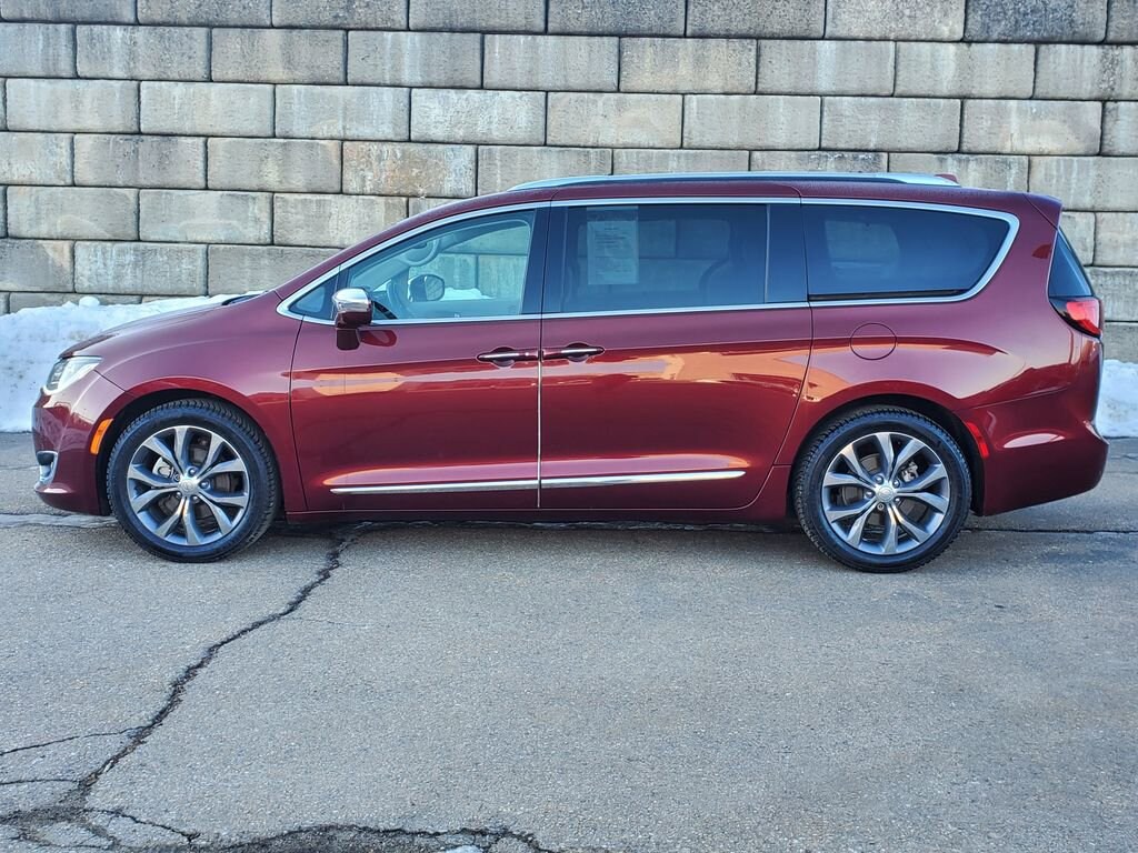 Used 2019 Chrysler Pacifica Limited