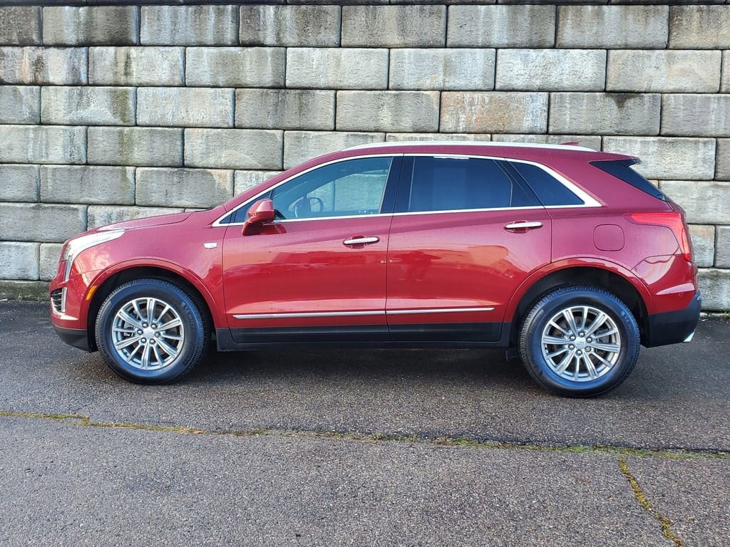 Used 2019 Cadillac XT5 Luxury with VIN 1GYKNDRSXKZ165861 for sale in Rochester, MI