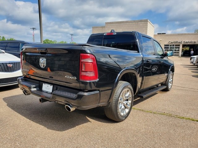 2022 Ram 1500 Laramie photo 3