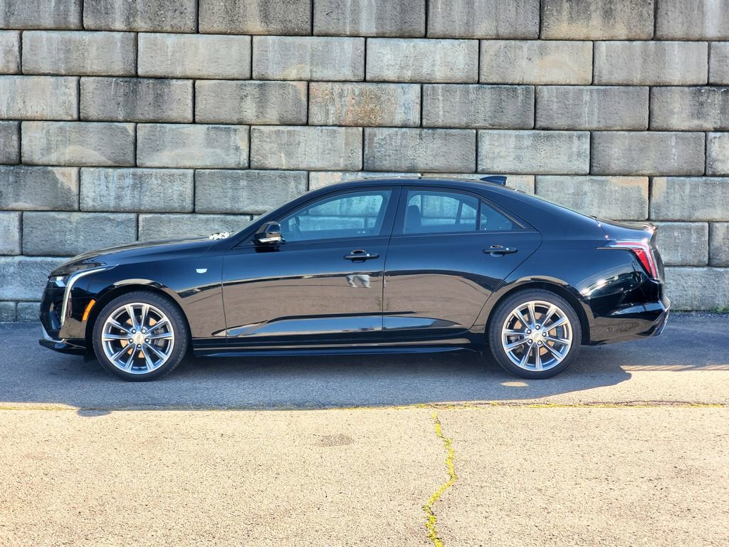 2023 Cadillac CT4 Sport photo 2