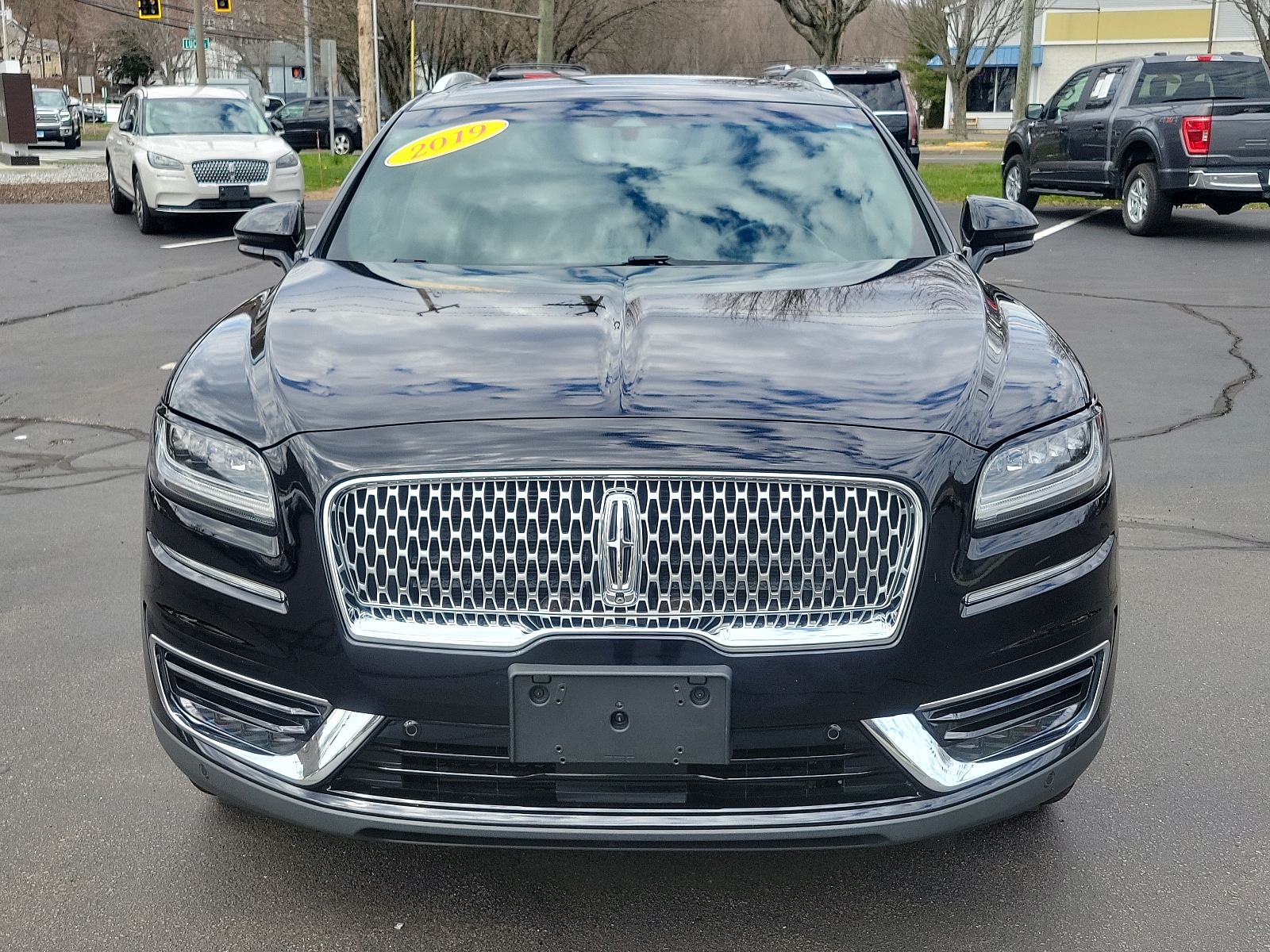 Used 2019 Lincoln Nautilus Reserve with VIN 2LMPJ8L98KBL23380 for sale in Woodbridge, CT