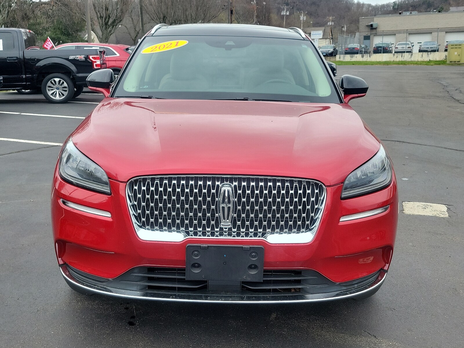2021 Lincoln Corsair Standard photo 2