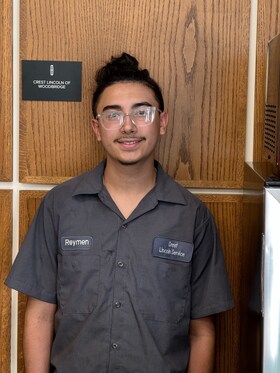 Staff member Reymen Caban from ID_ab191399a104