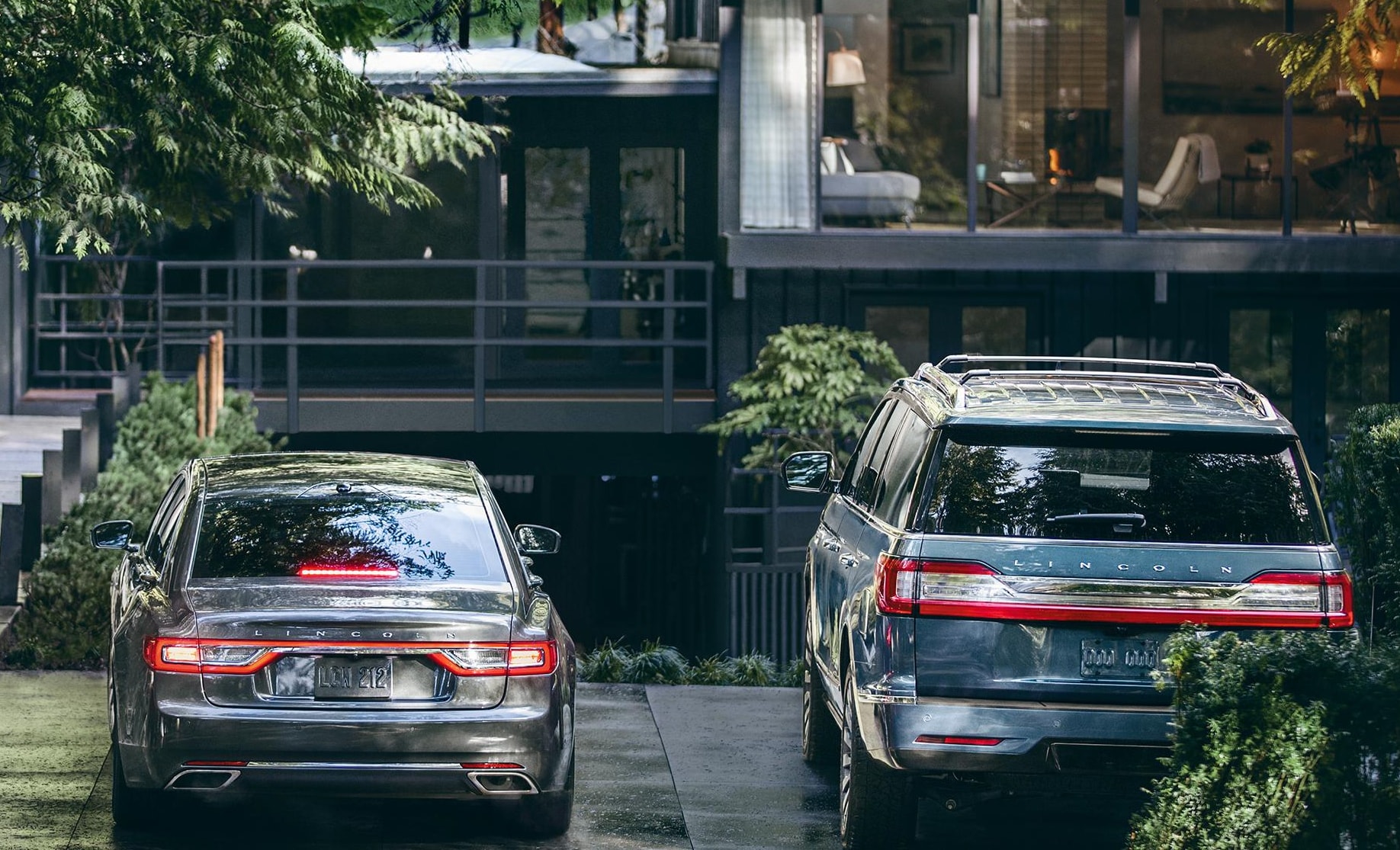 New Lincoln and Used Car Dealership Crest Lincoln of Woodbridge