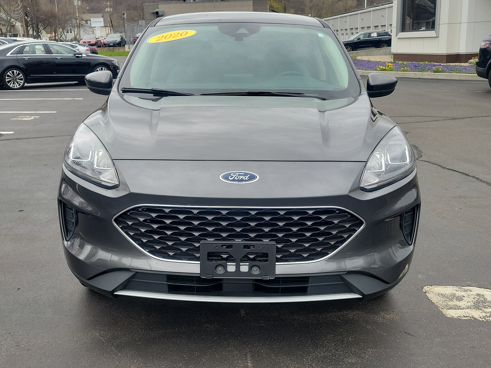 Used 2020 Ford Escape SE with VIN 1FMCU9G64LUB86148 for sale in Woodbridge, CT