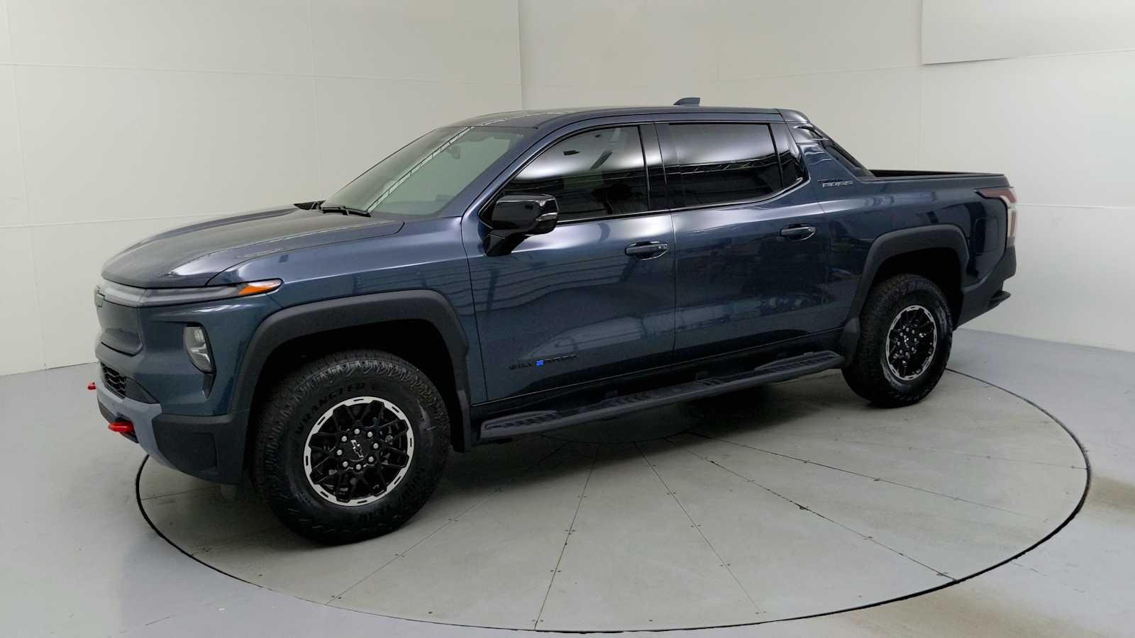 2026 Chevrolet Silverado EV Trail Boss photo 4