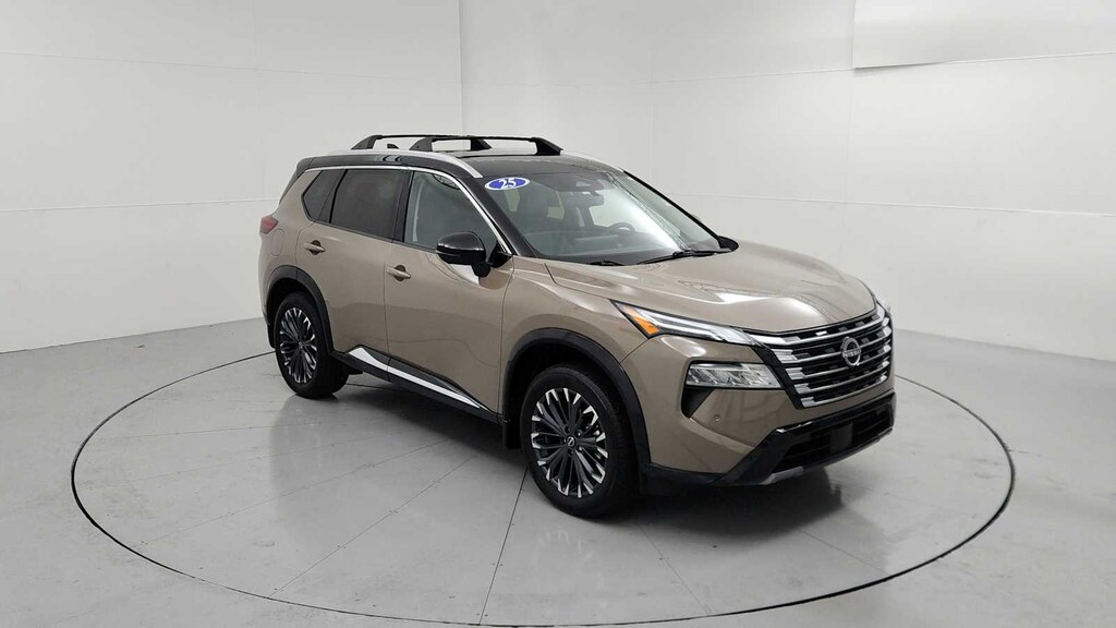 Used 2025 Nissan Rogue Platinum FWD SUV