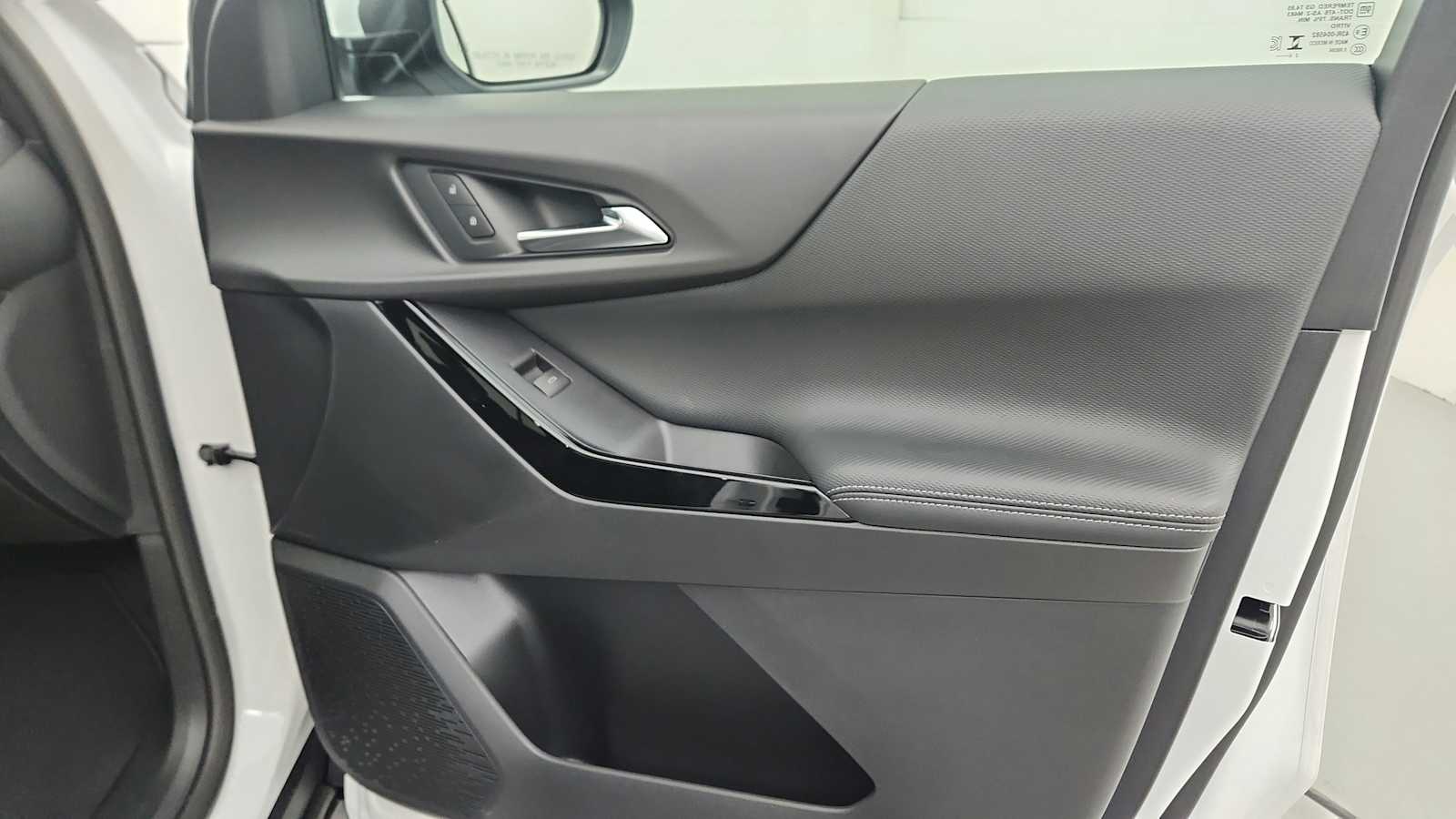 2027 Chevrolet Equinox LT - Photo 26