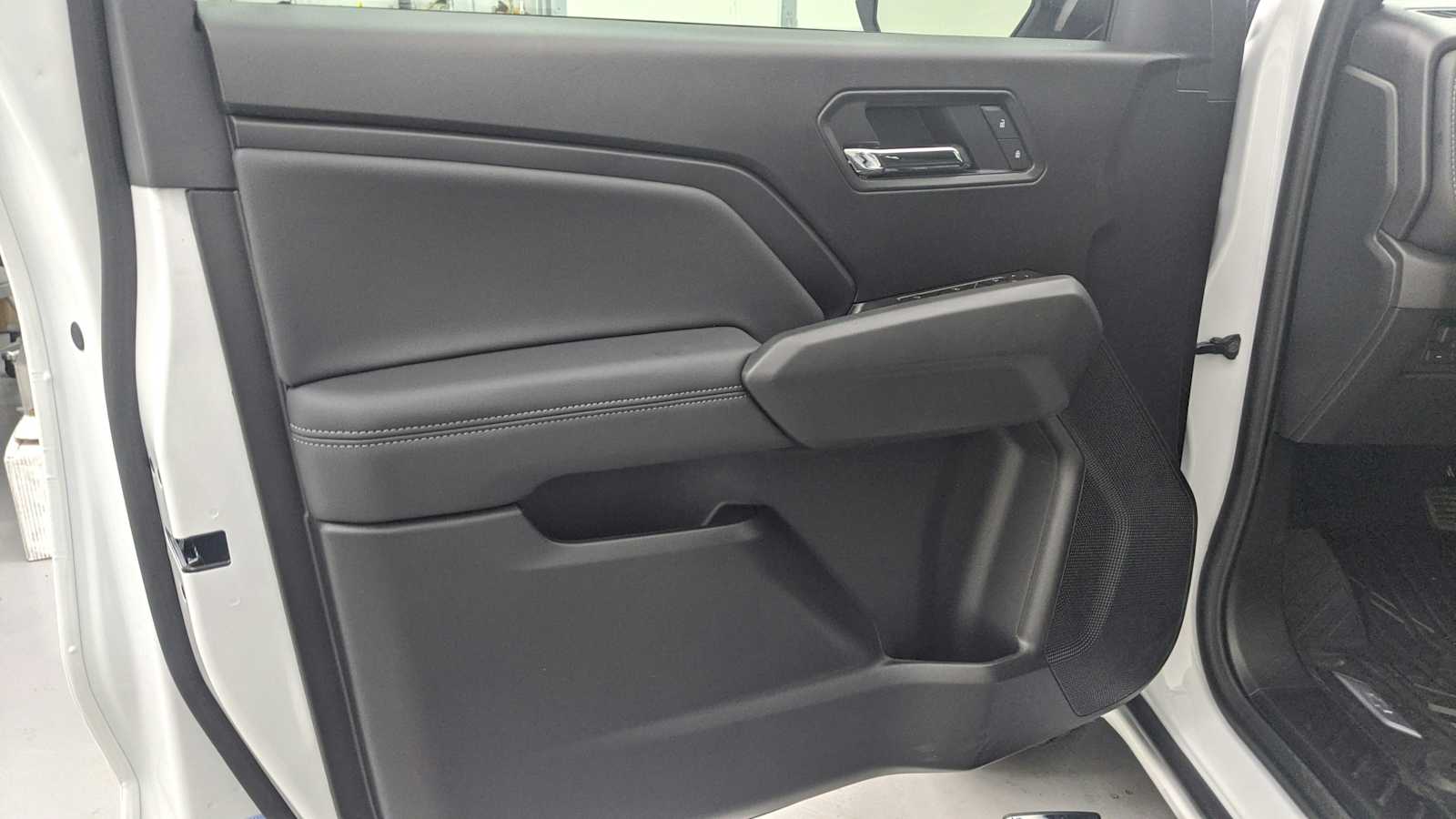 2026 Chevrolet Colorado LT - Photo 21