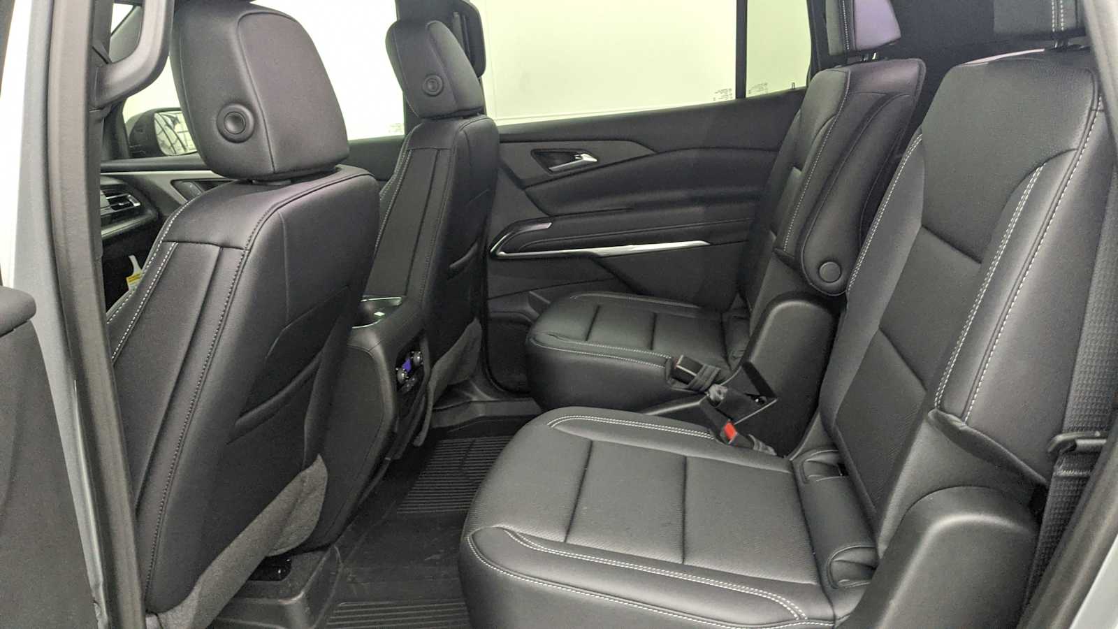 2026 Chevrolet Traverse LT - Photo 23