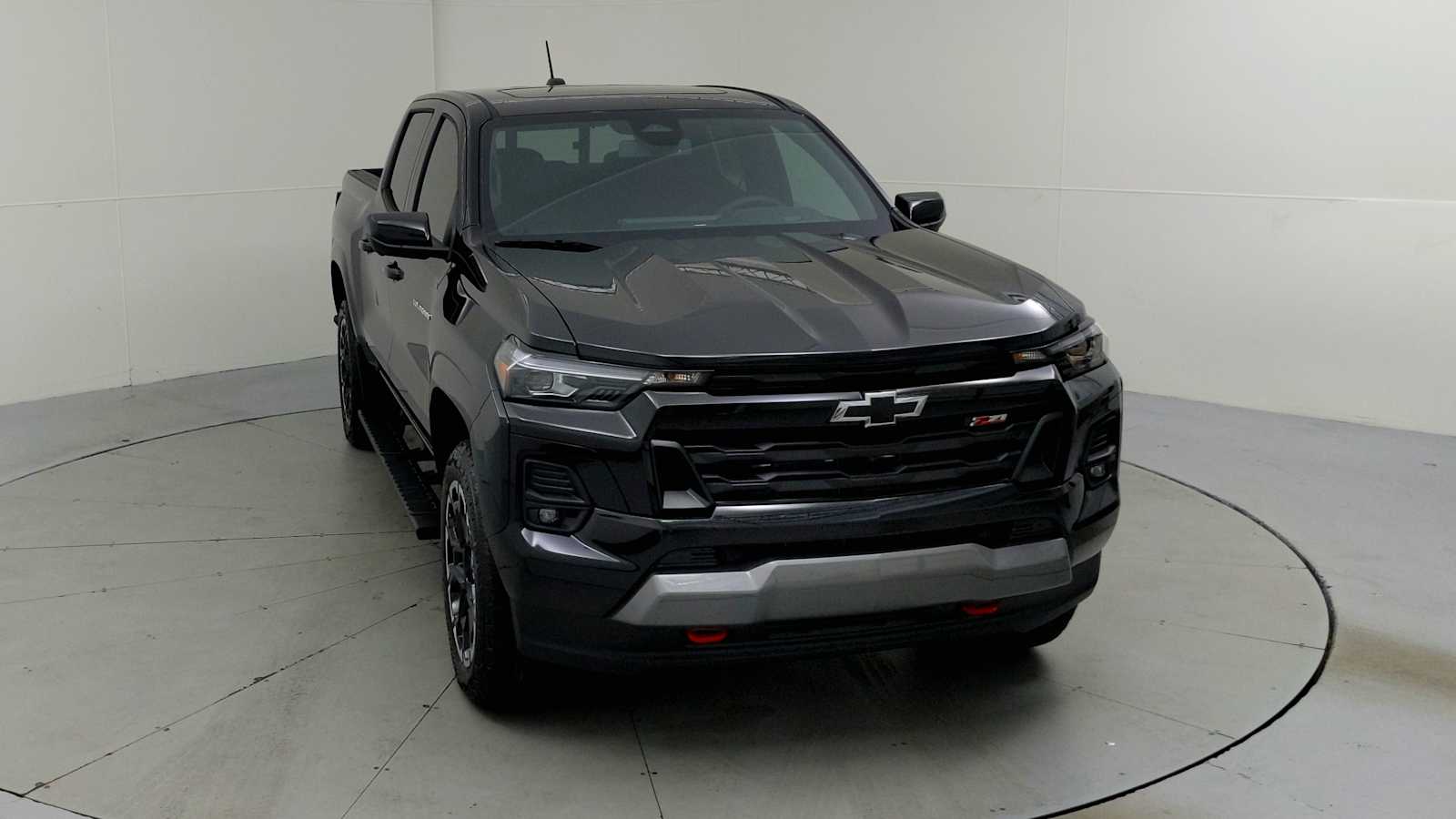 2026 Chevrolet Colorado Z71 photo 2