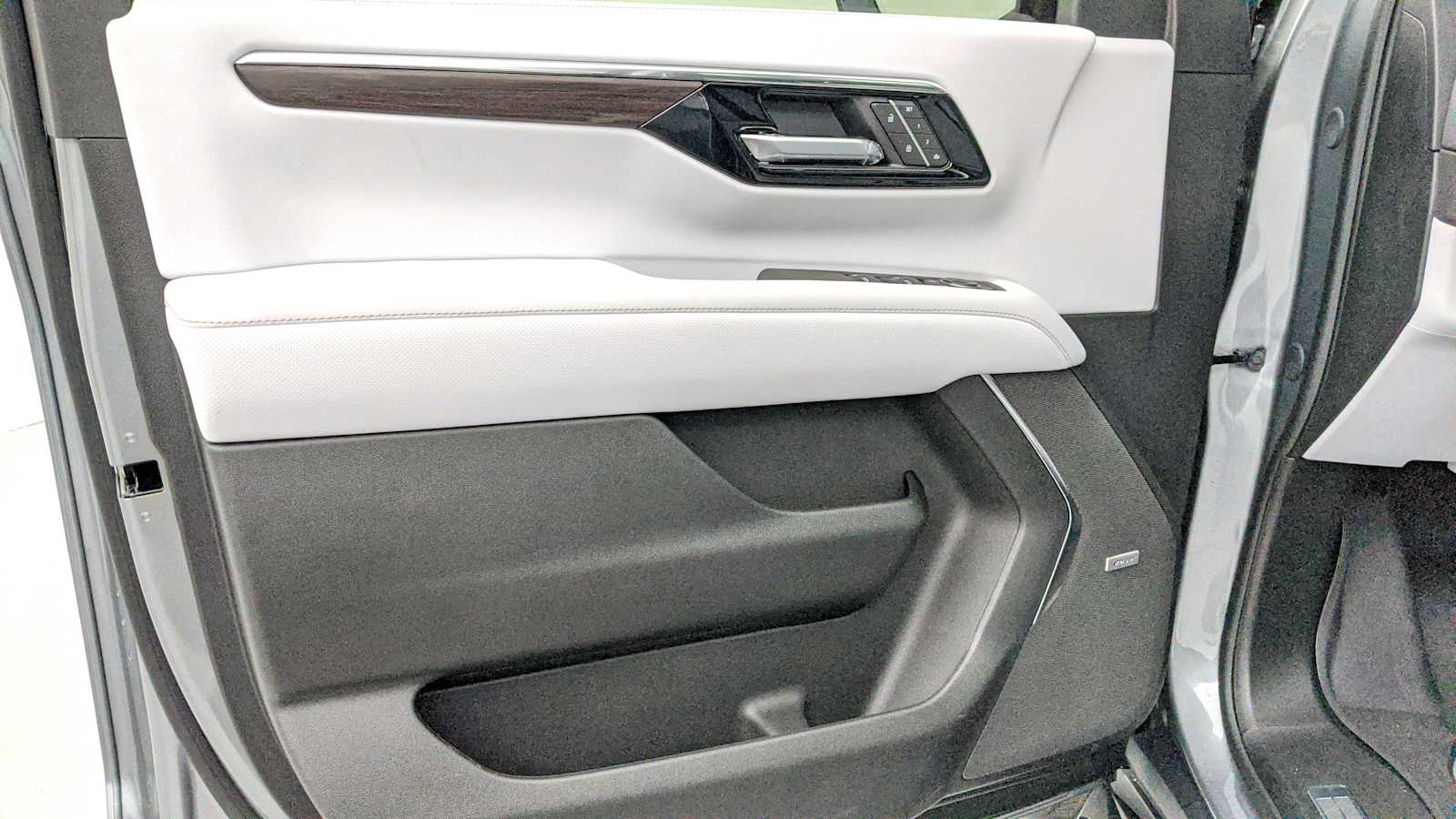 2026 Chevrolet Tahoe Premier - Photo 24