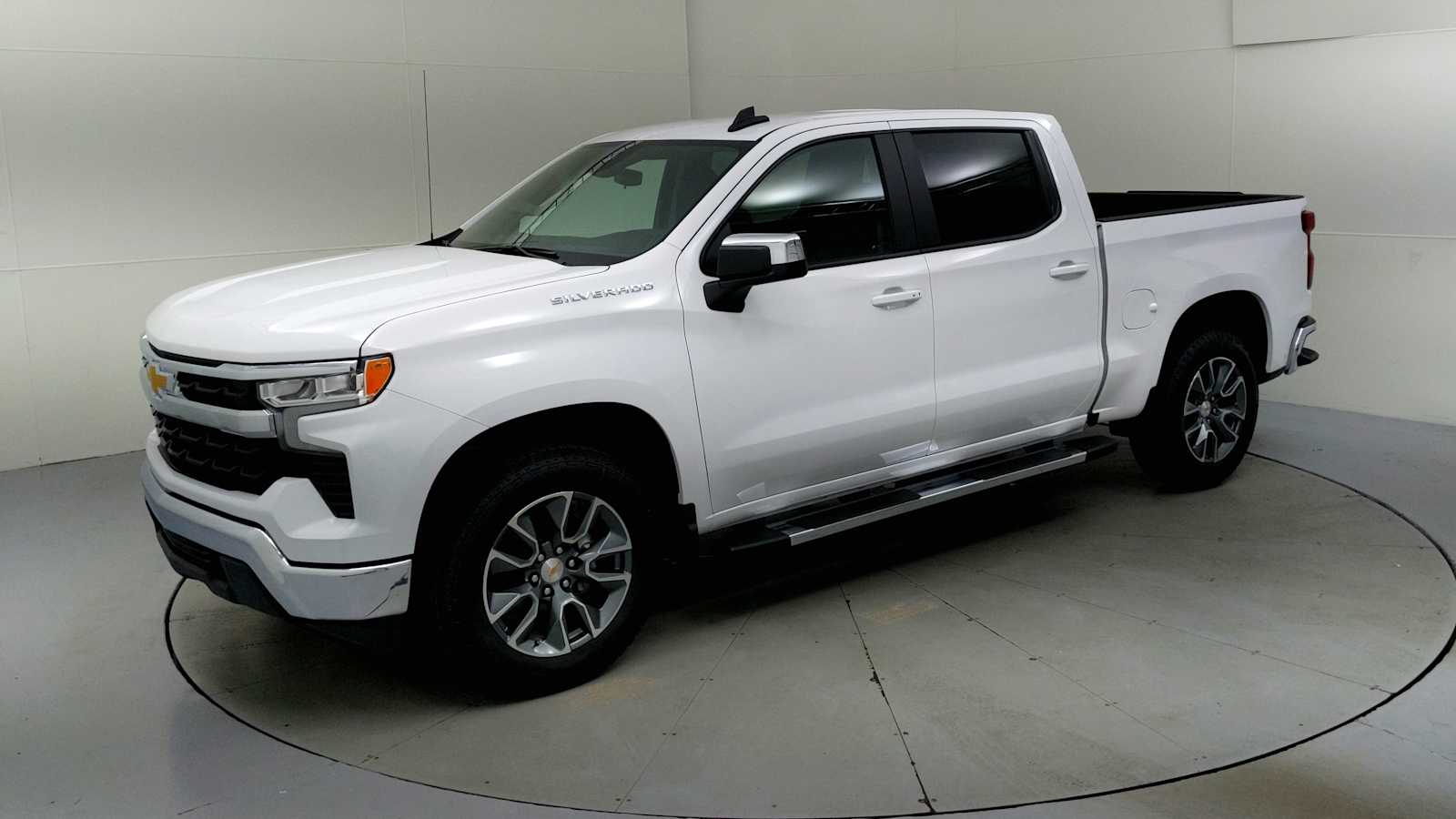 2026 Chevrolet Silverado 1500 LT photo 4