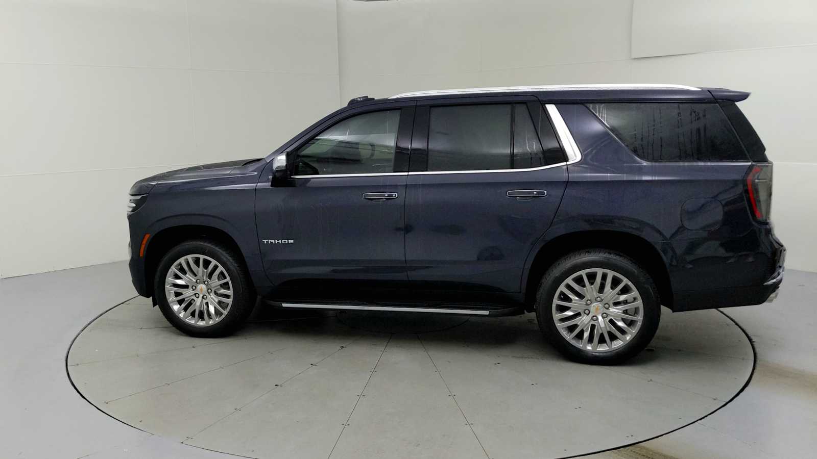 2026 Chevrolet Tahoe Premier photo 4