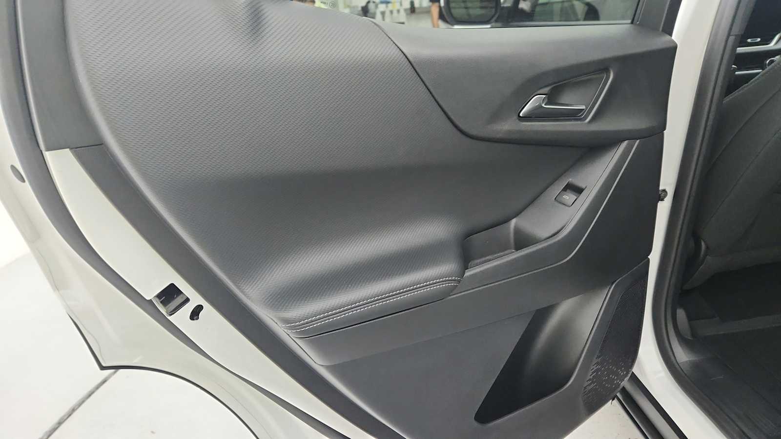 2027 Chevrolet Equinox LT - Photo 23