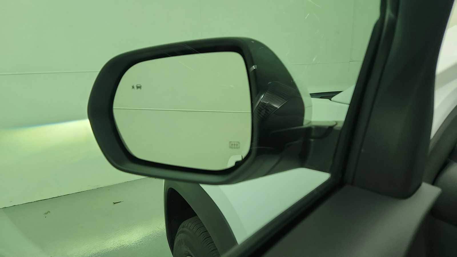 2027 Chevrolet Equinox LT - Photo 13