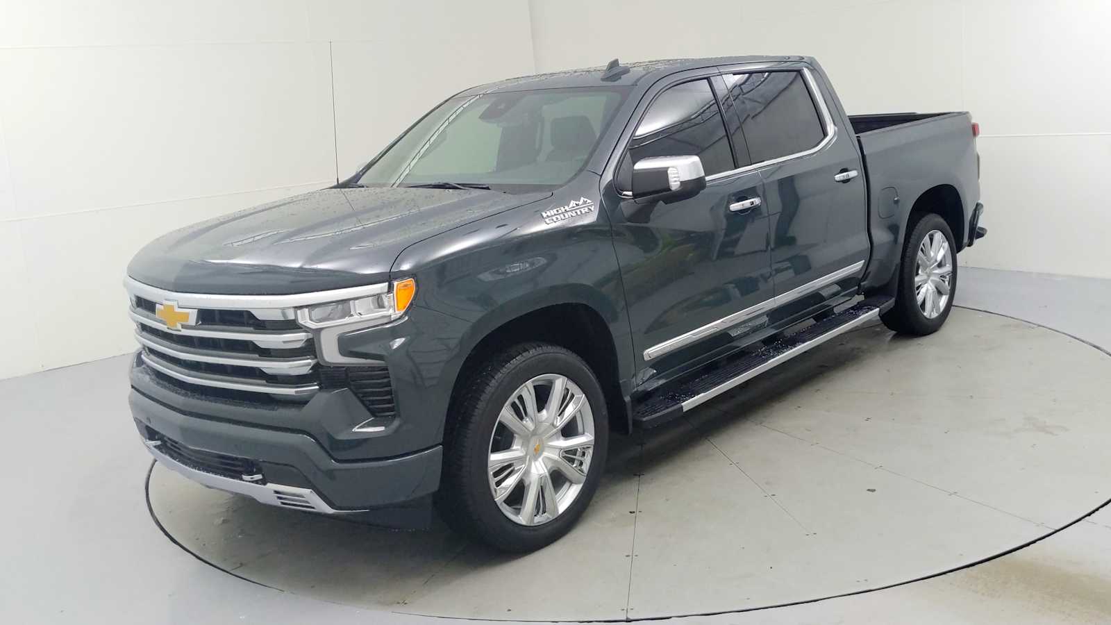 2026 Chevrolet Silverado 1500 High Country photo 4