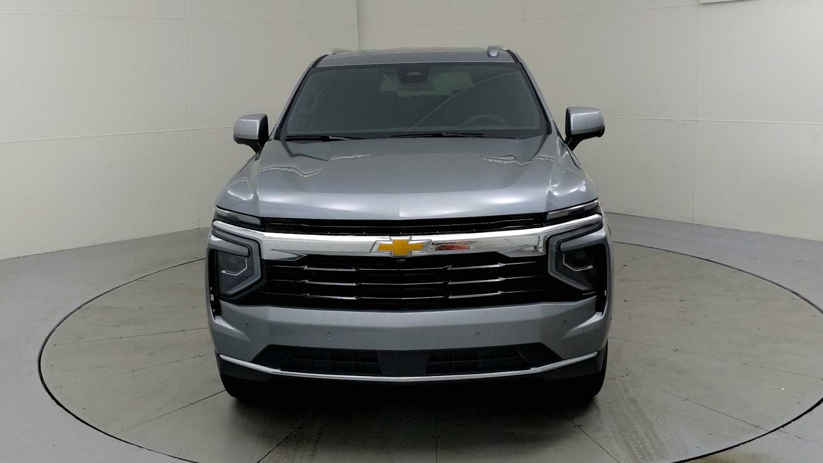 2026 Chevrolet Suburban LS photo 2