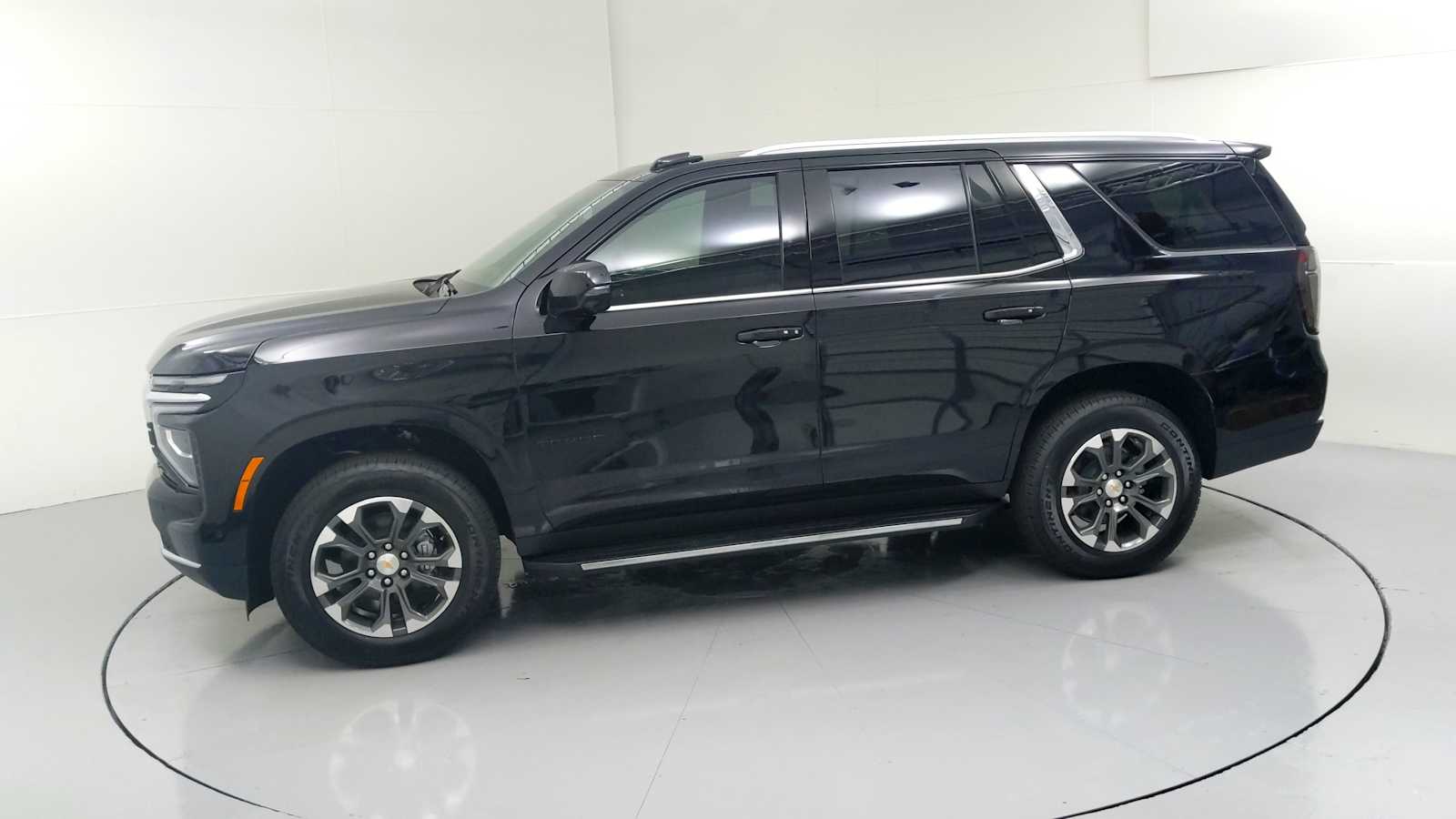 2026 Chevrolet Tahoe LT photo 4