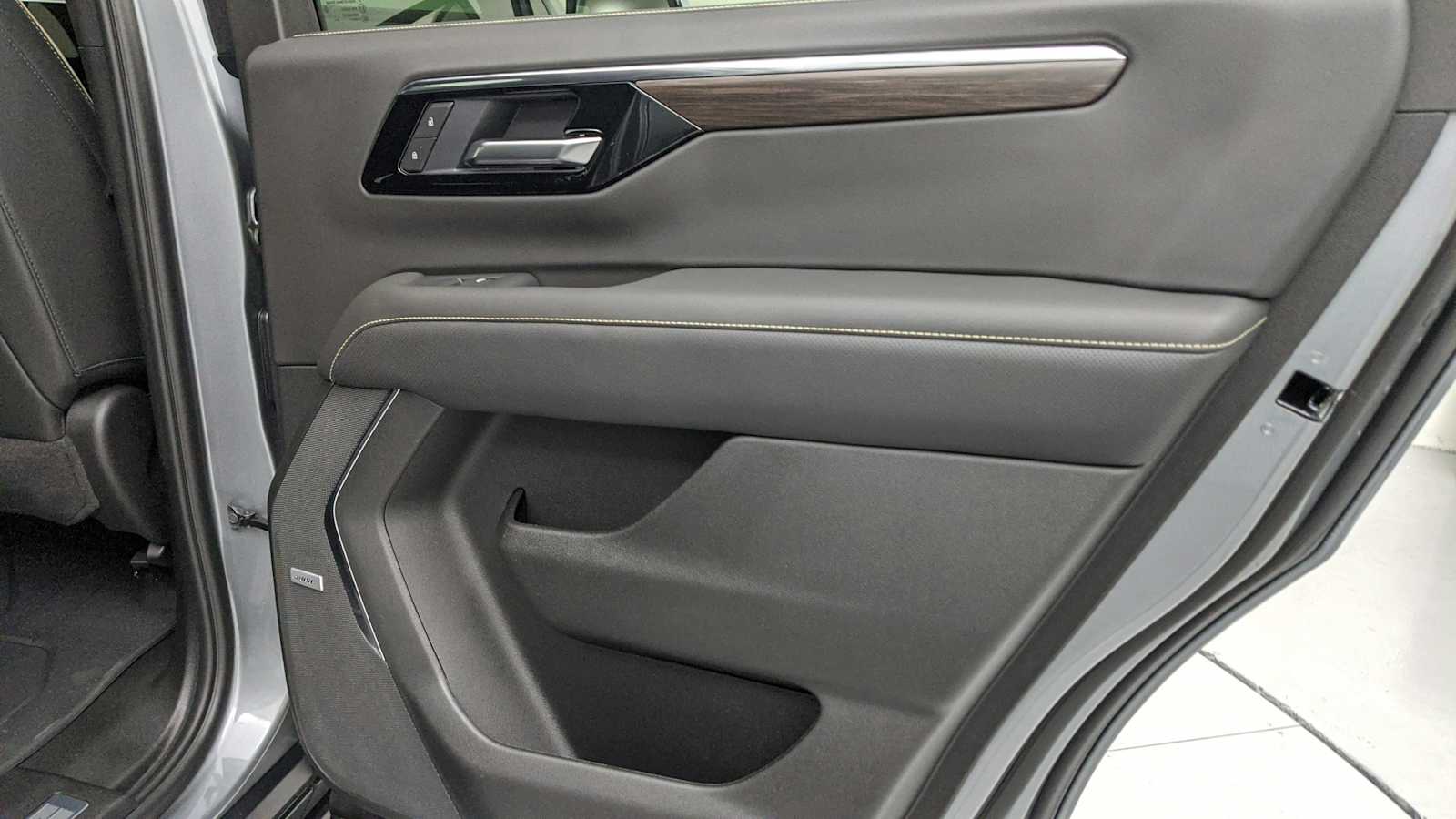 2026 Chevrolet Tahoe Premier - Photo 31
