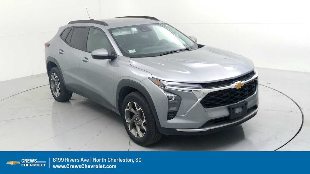 Used 2025 Chevrolet Trax LT SUV