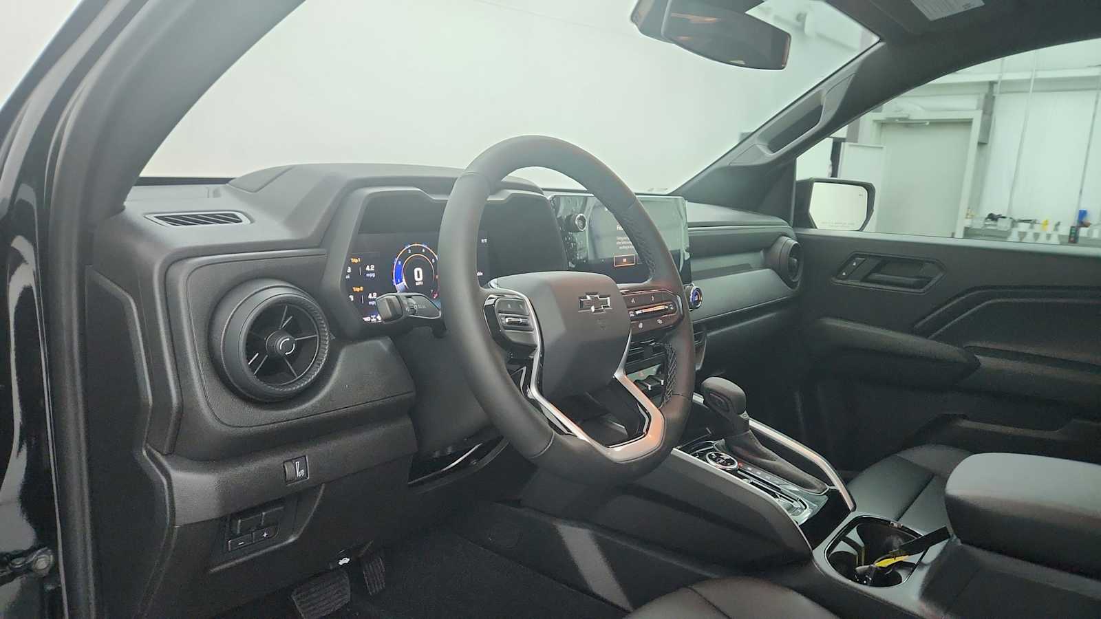 2026 Chevrolet Colorado Trail Boss - Photo 11