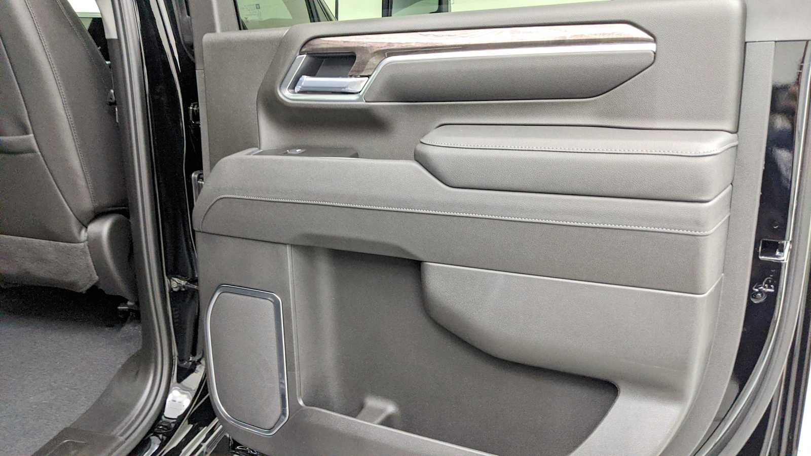 2026 Chevrolet Silverado 2500 HD LTZ - Photo 33
