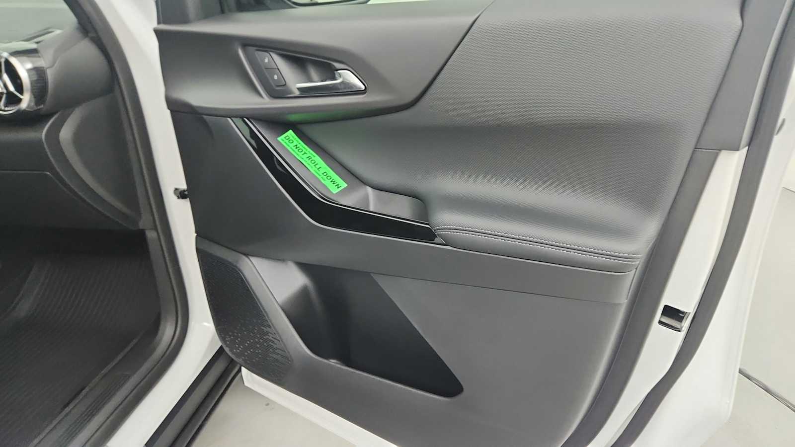 2027 Chevrolet Equinox LT - Photo 27