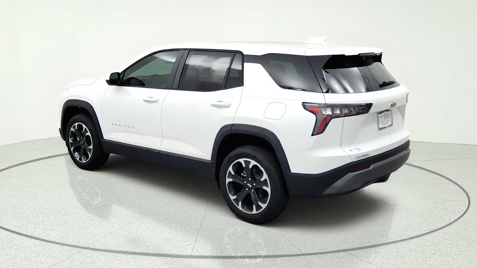 2027 Chevrolet Equinox LT - Photo 6