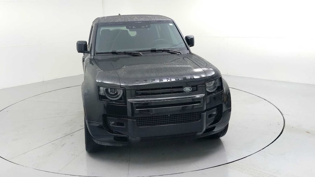 Used 2025 Land Rover Defender 110 P525 V8 SUV