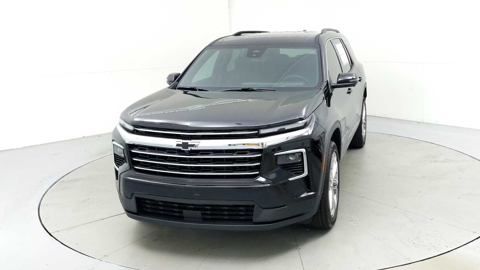 2026 Chevrolet Traverse photo 3