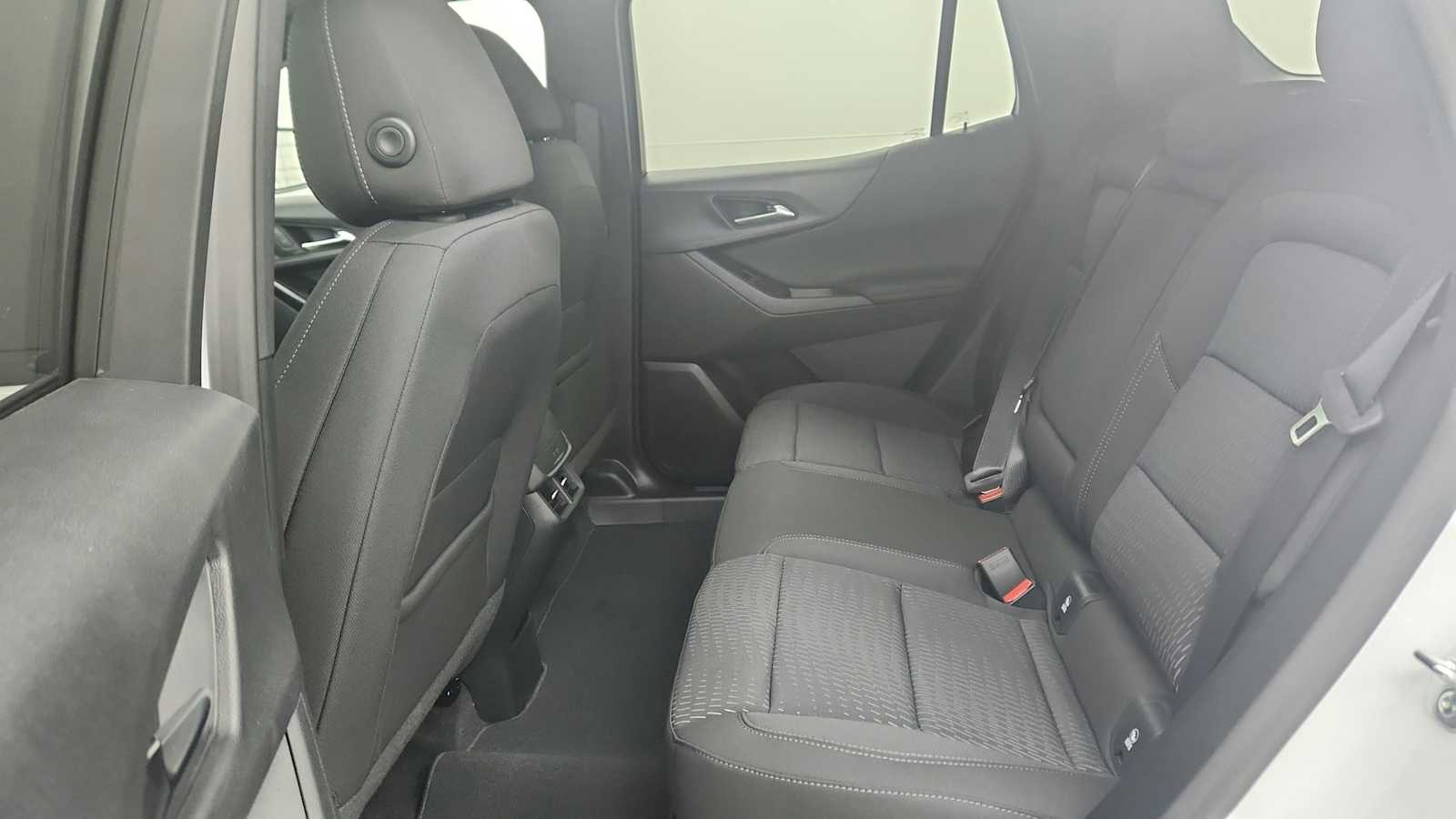 2027 Chevrolet Equinox LT - Photo 21