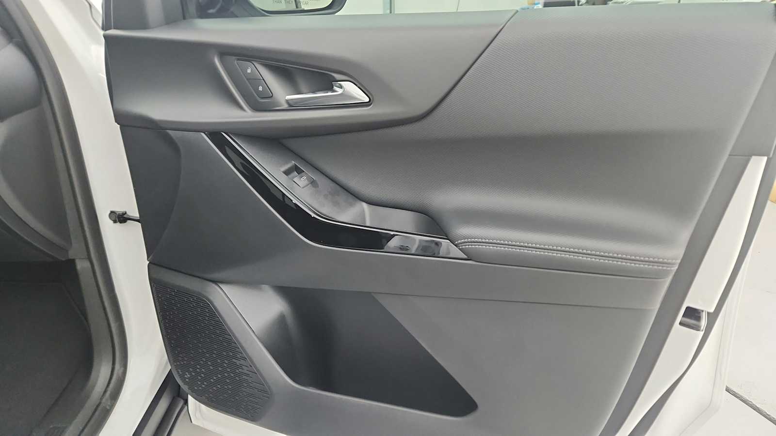 2027 Chevrolet Equinox LT - Photo 27
