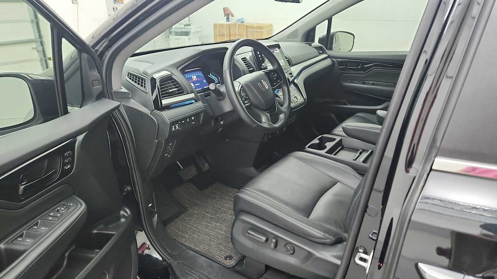Used 2022 Honda Odyssey Touring Van