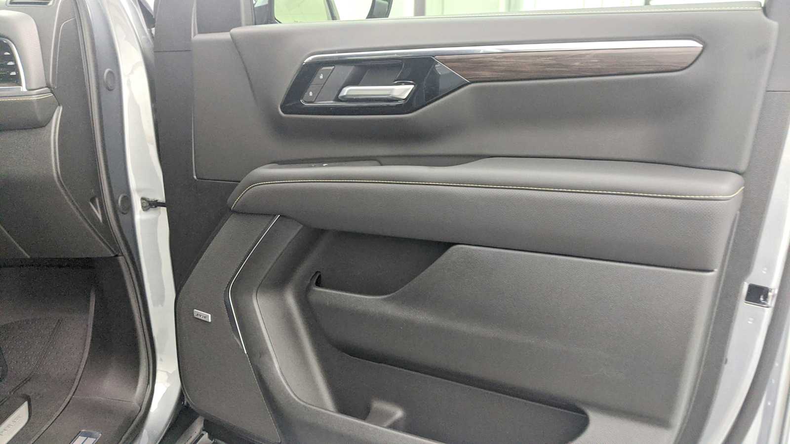 2026 Chevrolet Tahoe Premier - Photo 31