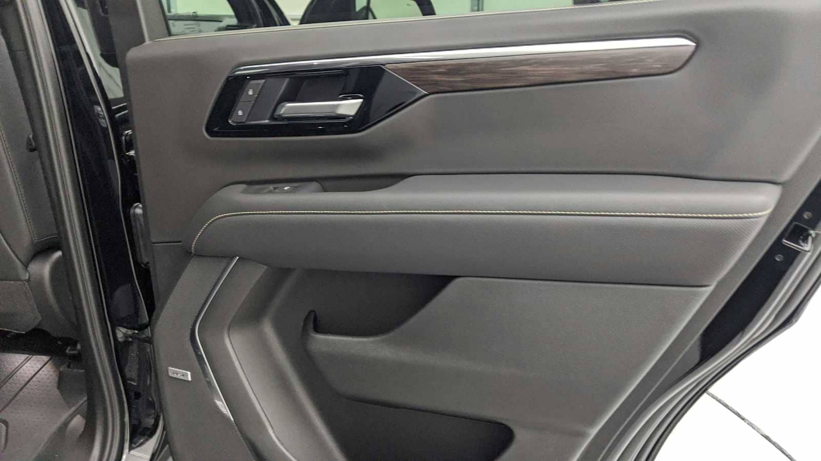 2026 Chevrolet Tahoe Premier - Photo 32