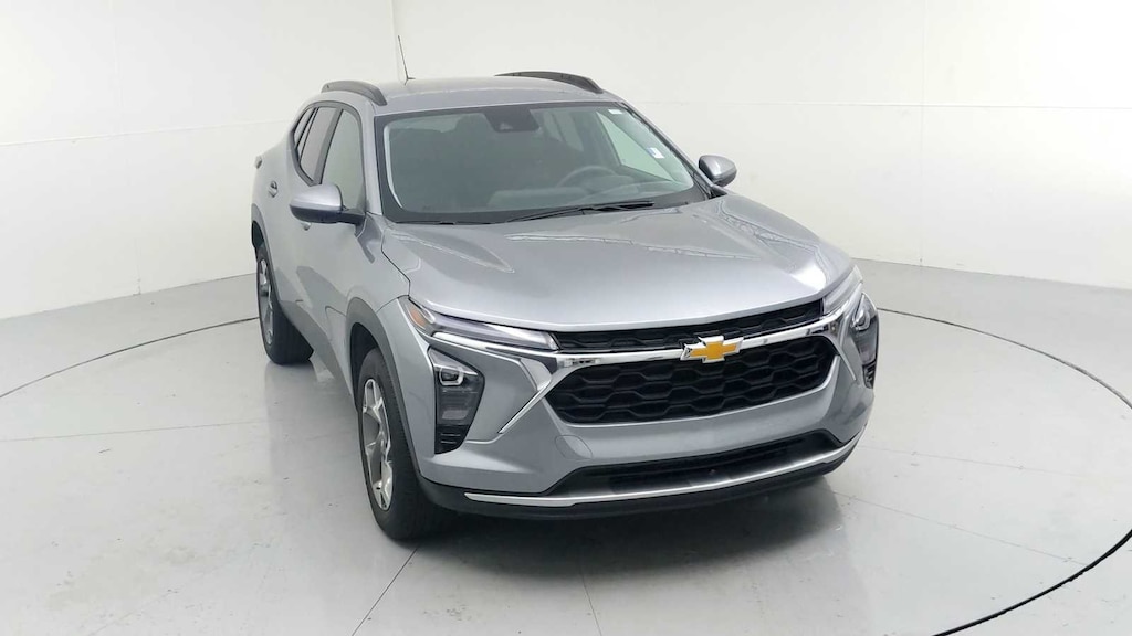 Used 2025 Chevrolet Trax LT SUV
