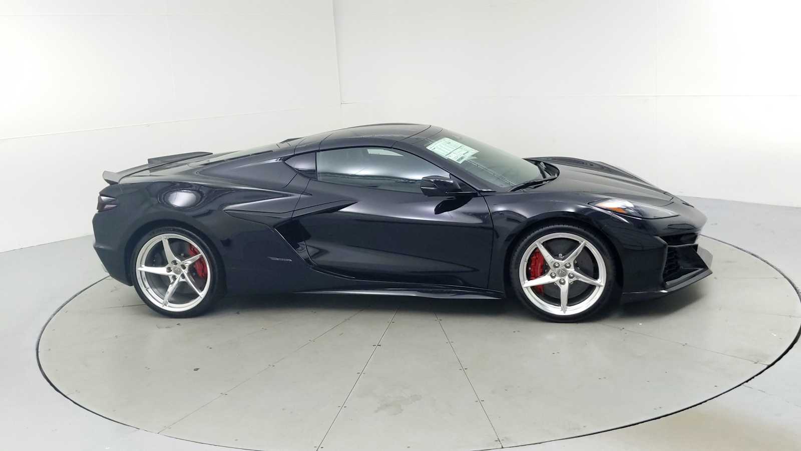 2025 Chevrolet Corvette 2LZ - Photo 12