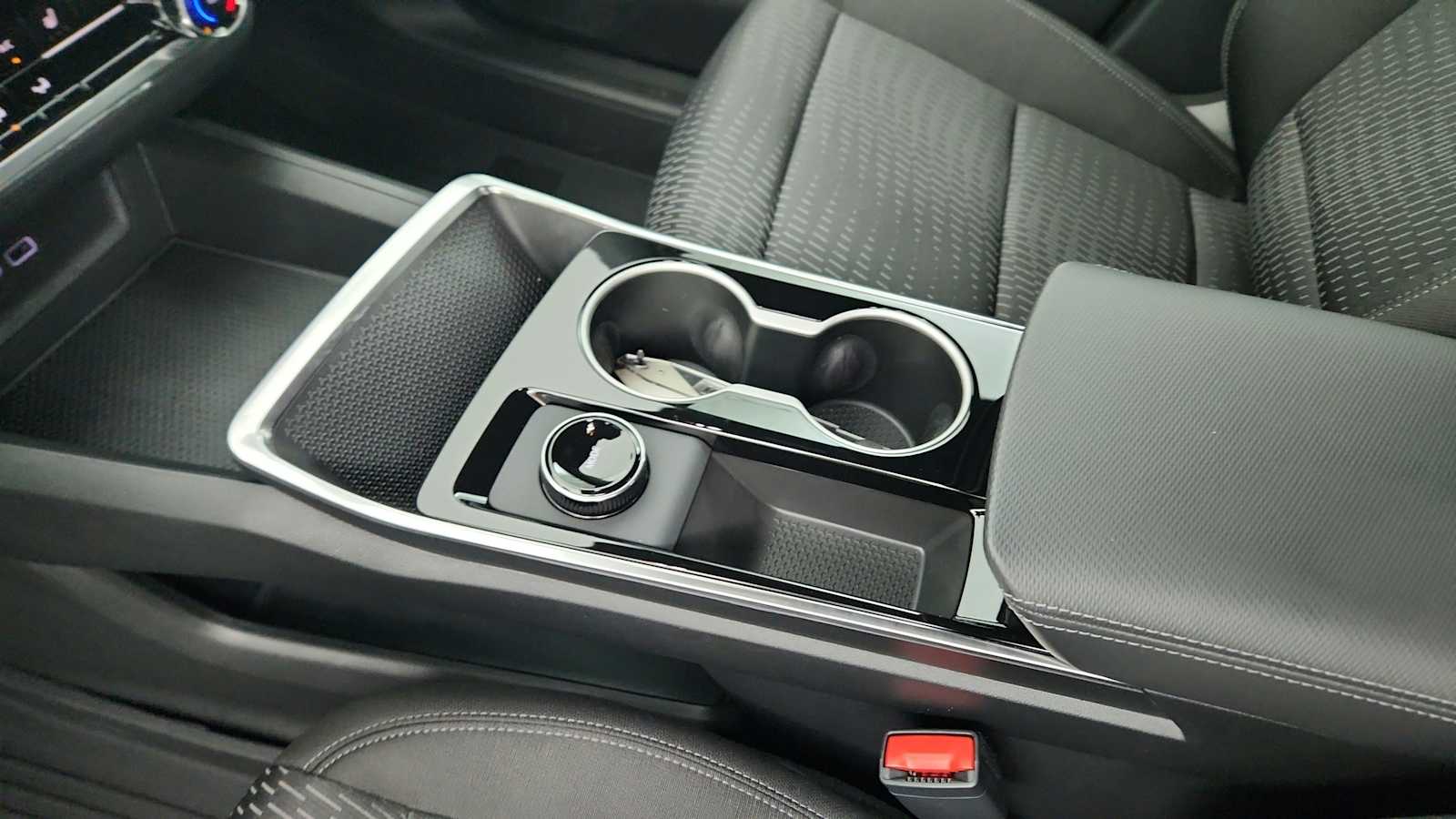 2027 Chevrolet Equinox LT - Photo 16