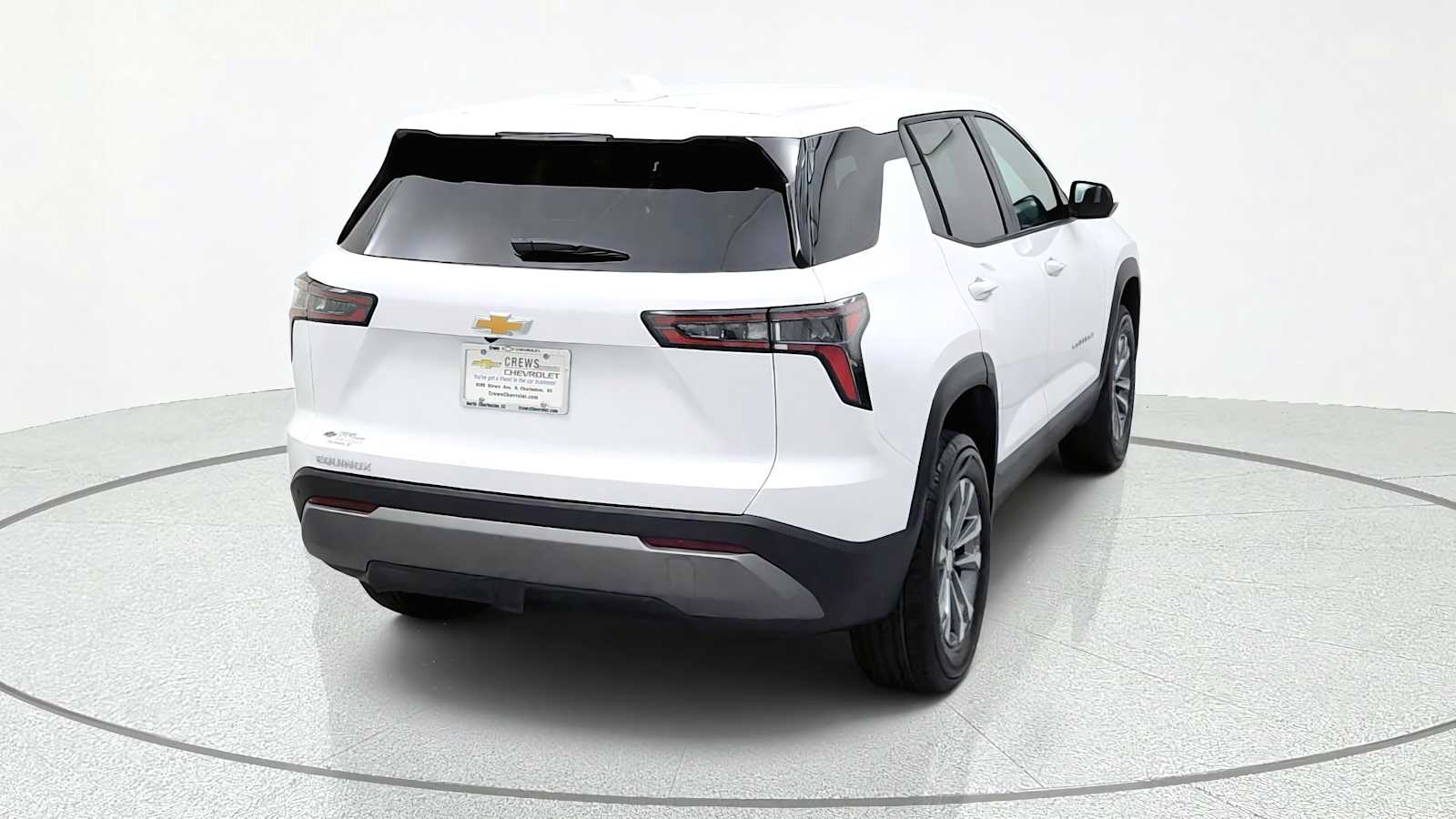 2027 Chevrolet Equinox LT - Photo 8
