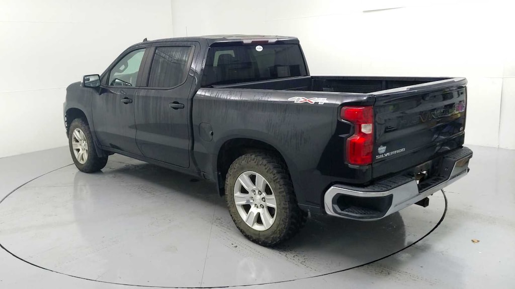 Used 2020 Chevrolet Silverado 1500 LT Truck Crew Cab