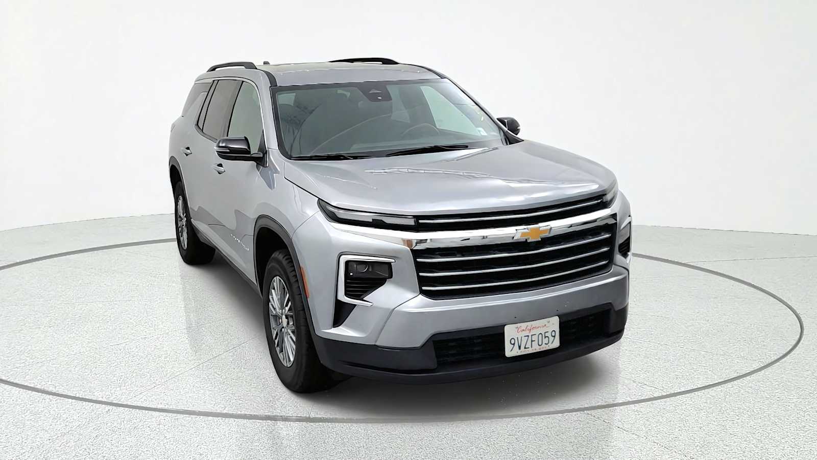 Used 2025 Chevrolet Traverse LT SUV