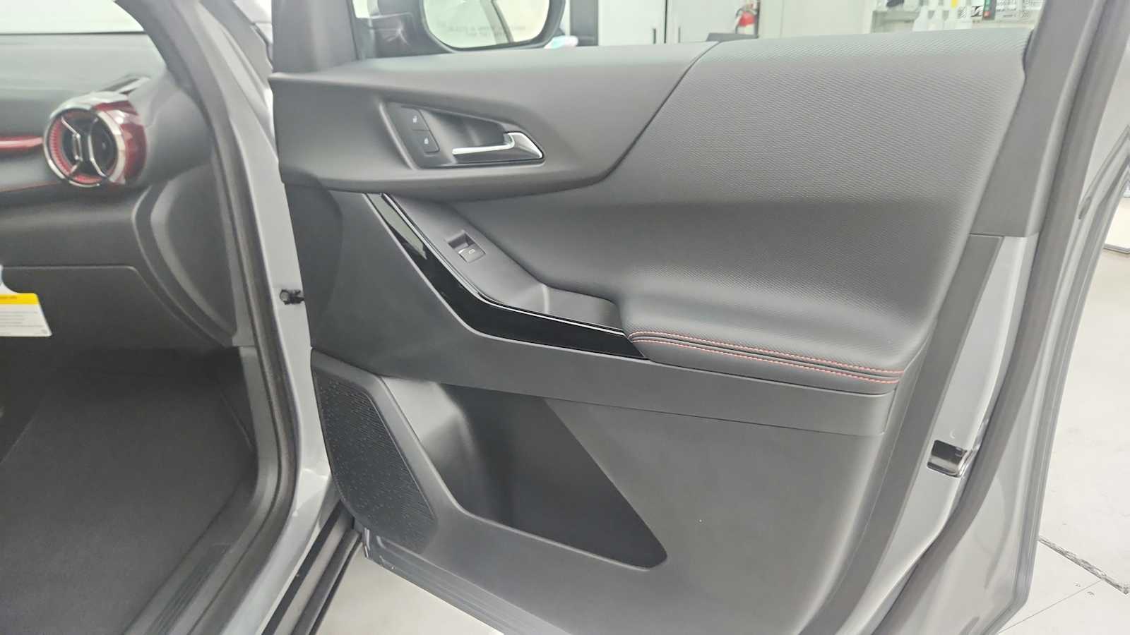 2027 Chevrolet Equinox RS - Photo 27